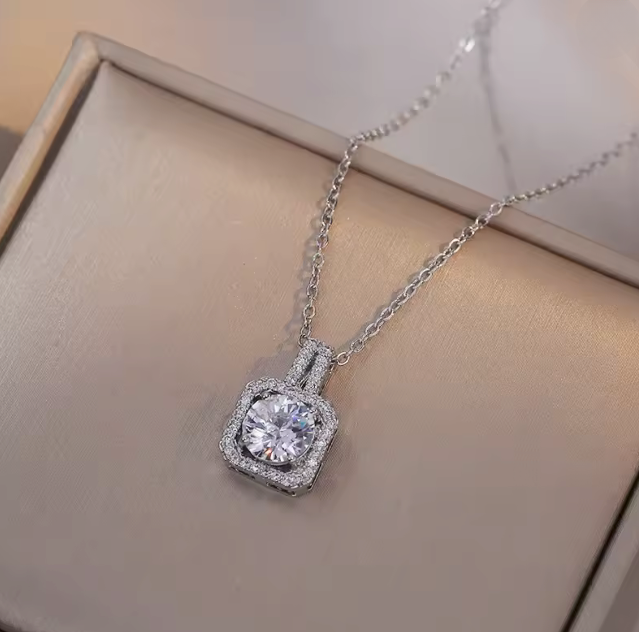 Collana Afrodite
