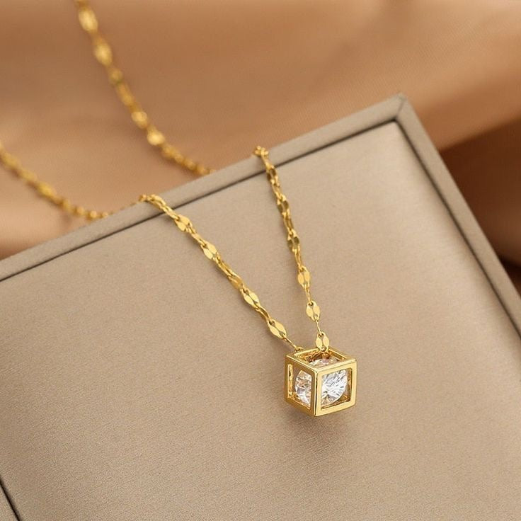 Collana cubo